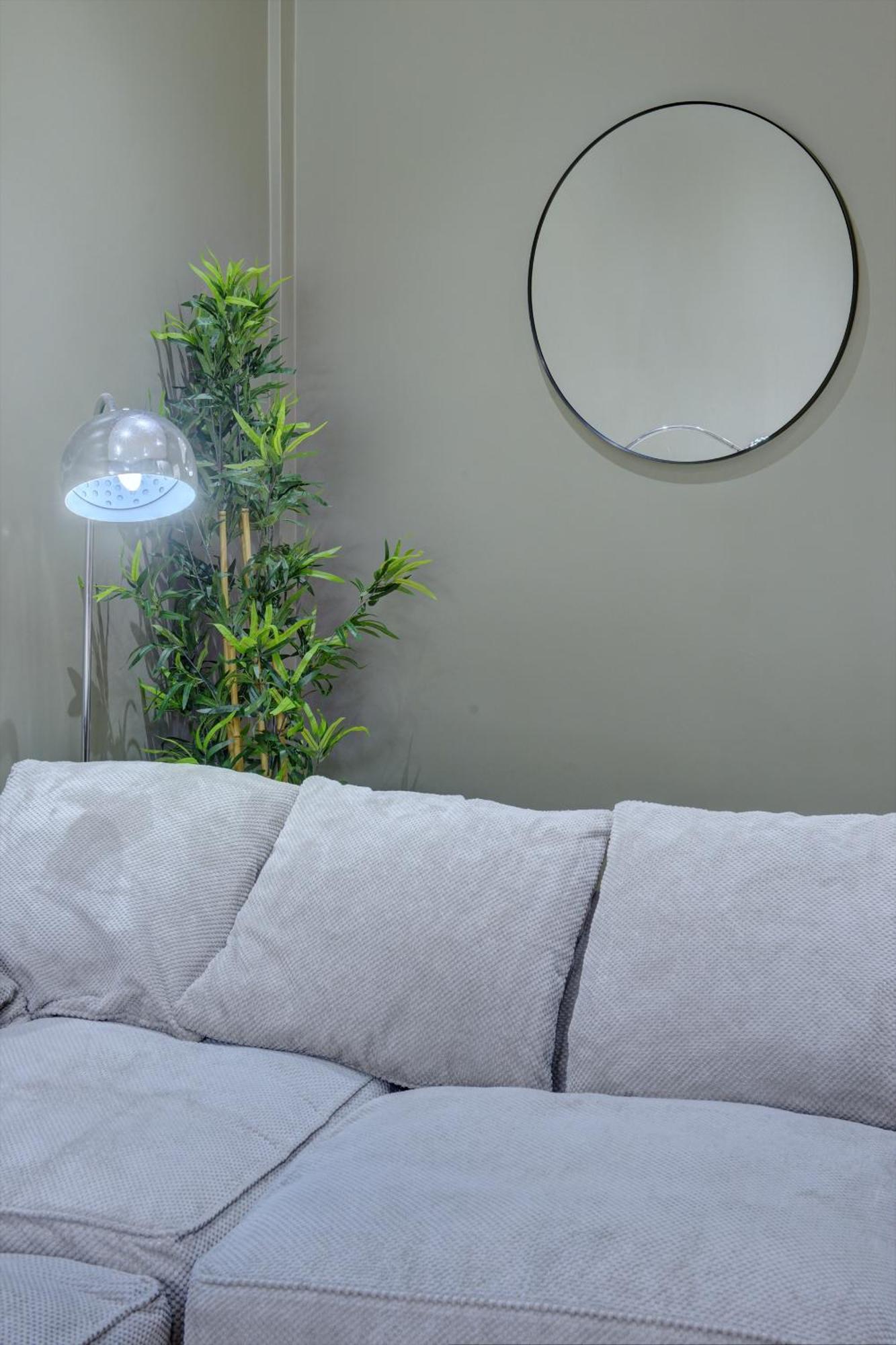 4 Bedrooms Homely House With Garden- Sleeps 9 Comfortably With 6 Comfortable Beds, Free Street Parking, Business Travellers, Contractors, & Holiday-Goers, Coventry, Near All Major Transport Links In Coventry And Motorway Εξωτερικό φωτογραφία